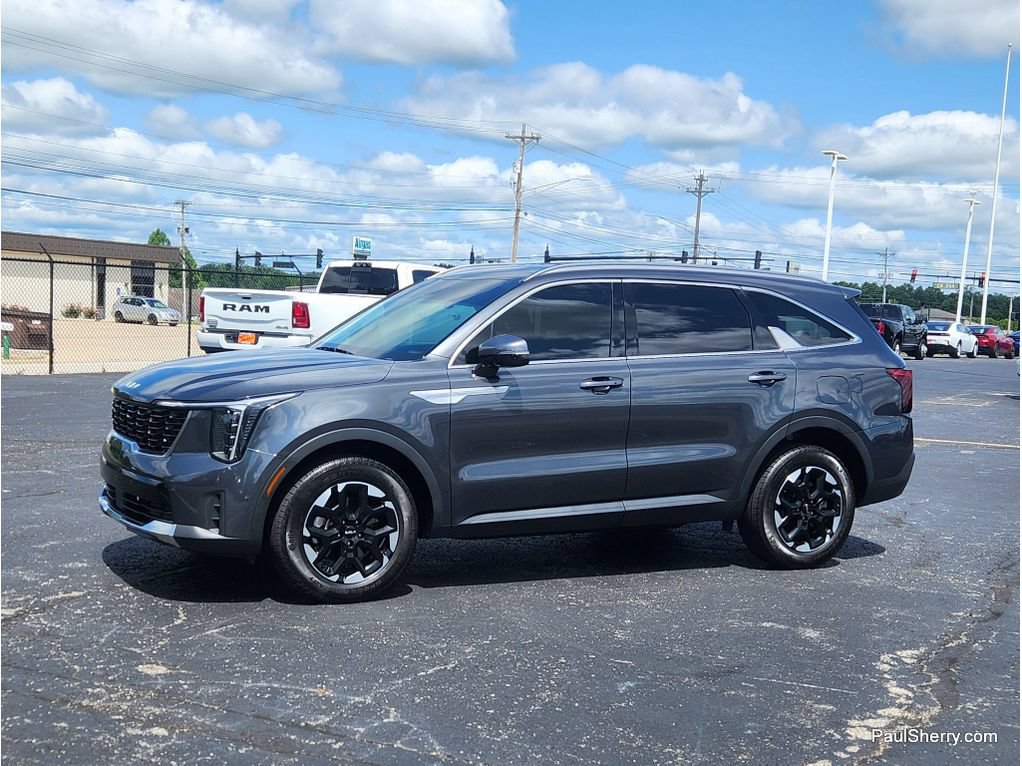 Used 2024 Kia Sorento S AWD/4WD image 13