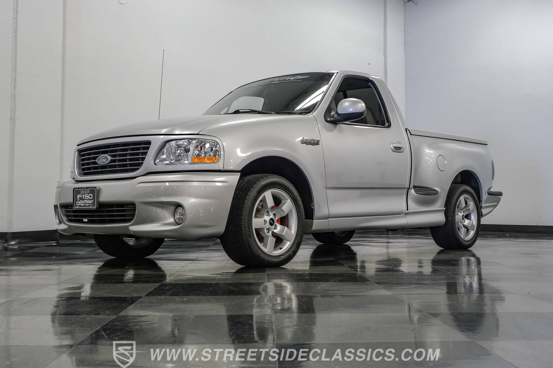 Used 2001 Ford F150 Lightning RWD image 21