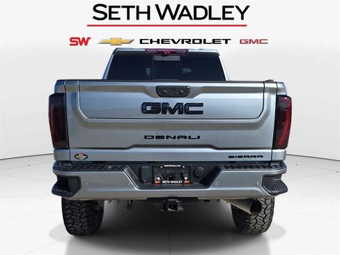 Used 2024 GMC Sierra 2500 Denali Ultimate image 6