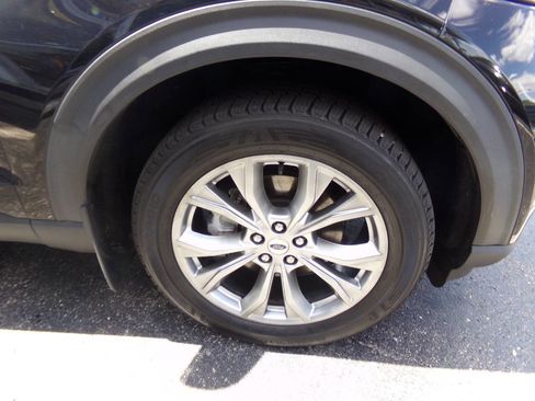 Used 2020 Ford Explorer XLT w/ Equipment Group 202A AWD/4WD image 54