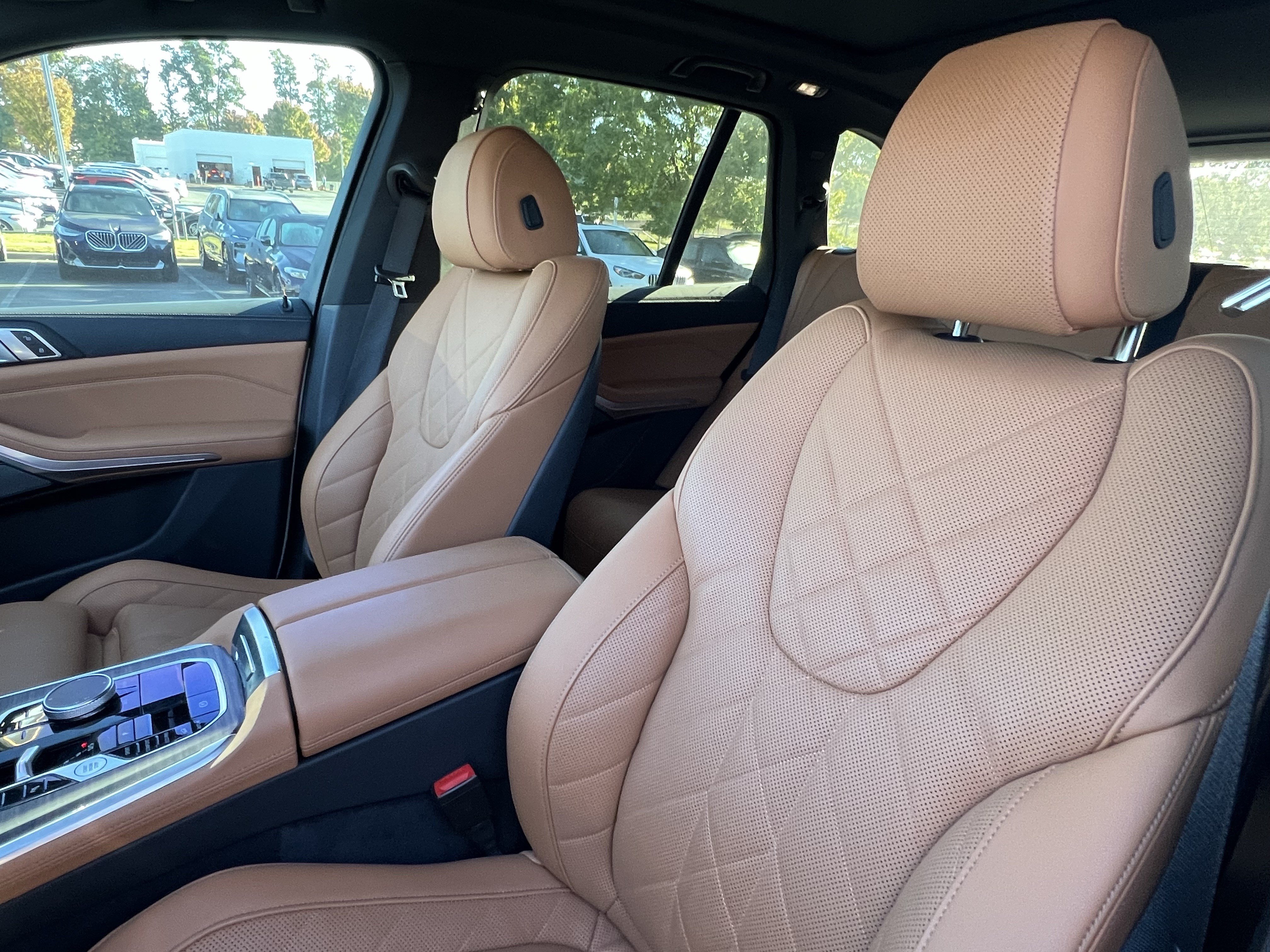 Certified 2024 BMW X5 xDrive40i w/ Premium Package AWD/4WD image 16