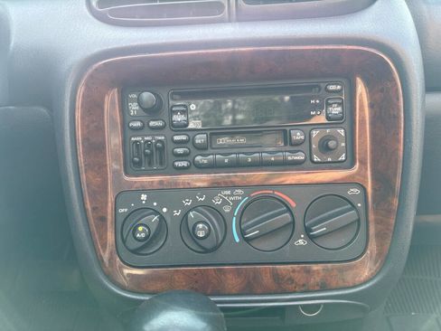 Used 1998 Chrysler Sebring JXI image 11