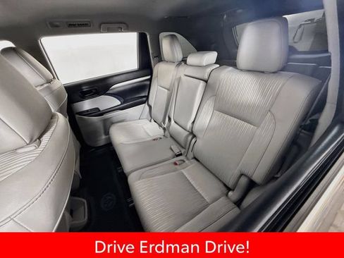 Certified 2018 Toyota Highlander Plus AWD/4WD image 8