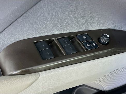 Used 2022 Toyota Camry LE FWD image 25