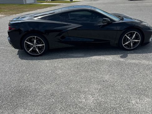 Used 2023 Chevrolet Corvette Stingray Coupe w/ 1LT image 3