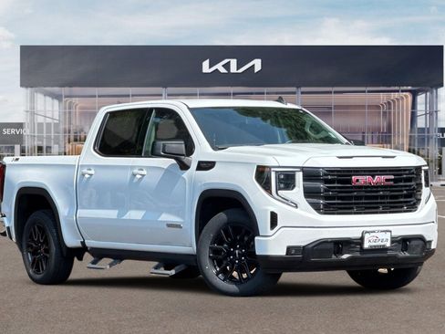 Used 2023 GMC Sierra 1500 Elevation image 2