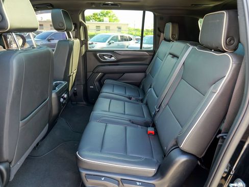 Used 2024 GMC Yukon XL SLT w/ SLT Premium Package AWD/4WD image 30