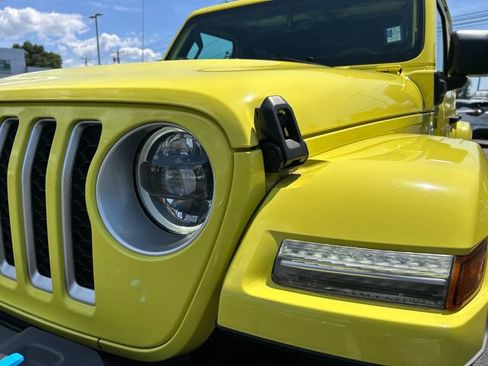Used 2023 Jeep Wrangler Unlimited Sahara AWD/4WD image 7