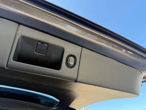 Used 2017 GMC Yukon Denali image 18