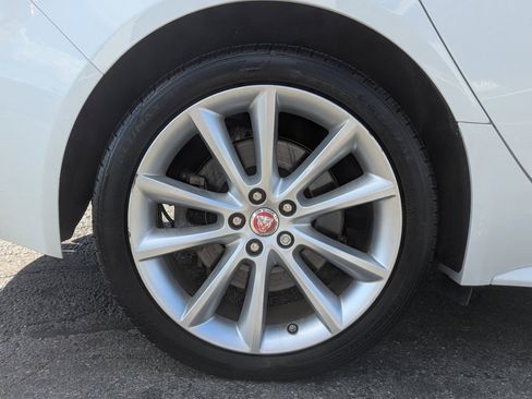 Used 2016 Jaguar XF R-Sport image 58