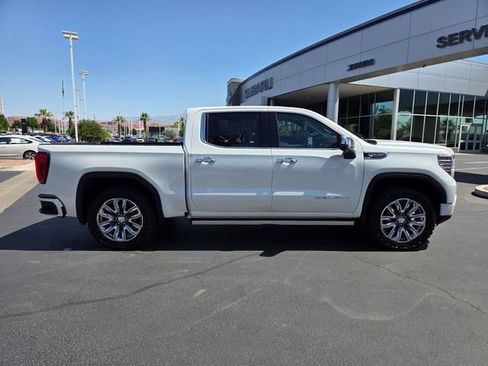 Used 2023 GMC Sierra 1500 Denali w/ Denali Reserve Package AWD/4WD image 3
