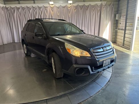 Used 2013 Subaru Outback 2.5i AWD/4WD image 3