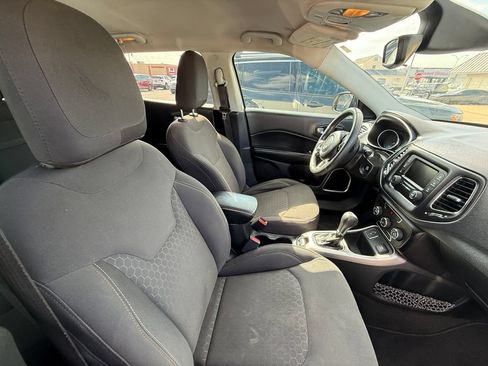Used 2018 Jeep Compass Sport FWD image 27