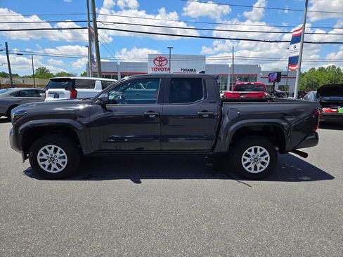 Used 2024 Toyota Tacoma SR5 AWD/4WD image 8