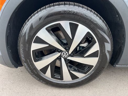 Used 2025 Volkswagen ID.4 Pro image 7