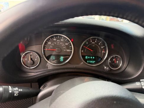 Used 2017 Jeep Wrangler Unlimited Sport AWD/4WD image 25