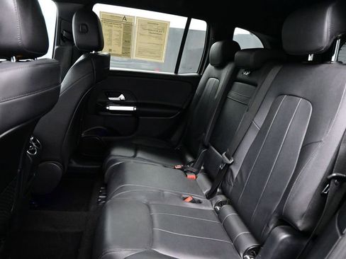 Used 2021 Mercedes-Benz GLB 250 image 22