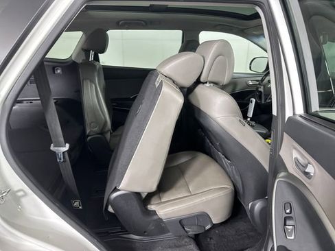 Used 2019 Hyundai Santa Fe XL image 27