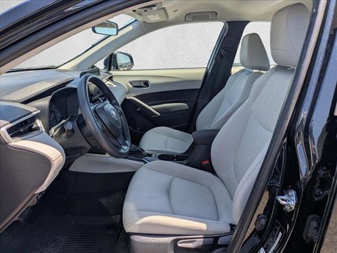 Used 2025 Toyota Corolla Cross L FWD image 15