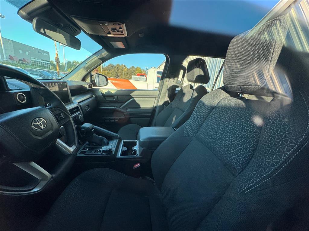 Used 2025 Toyota 4Runner SR5 AWD/4WD image 8