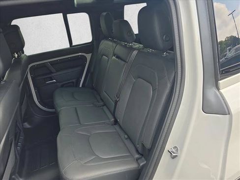 Used 2026 Land Rover Defender 110 X-Dynamic SE AWD/4WD image 14