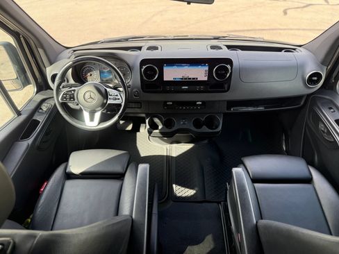 Used 2020 Mercedes-Benz Sprinter 2500 image 20