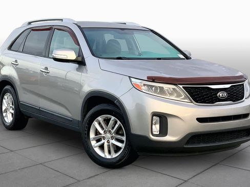 Used 2015 Kia Sorento LX FWD image 3