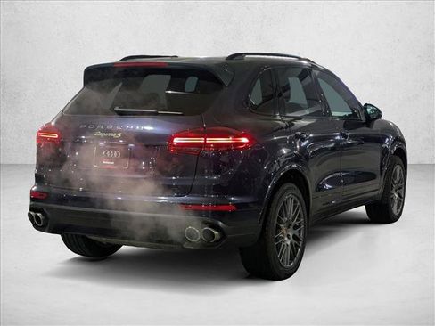 Used 2017 Porsche Cayenne S Platinum image 5