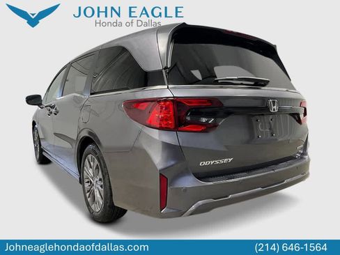 New 2026 Honda Odyssey Touring image 5