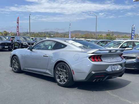 Used 2024 Ford Mustang GT Premium w/ GT Performance Package RWD image 3