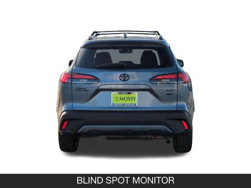 Used 2023 Toyota Corolla Cross XLE w/ Convenience Package image 9