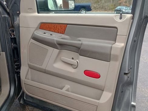 Used 2006 Dodge Ram 2500 Truck SLT image 21