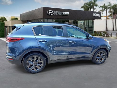 Used 2022 Kia Sportage Nightfall Edition FWD image 2