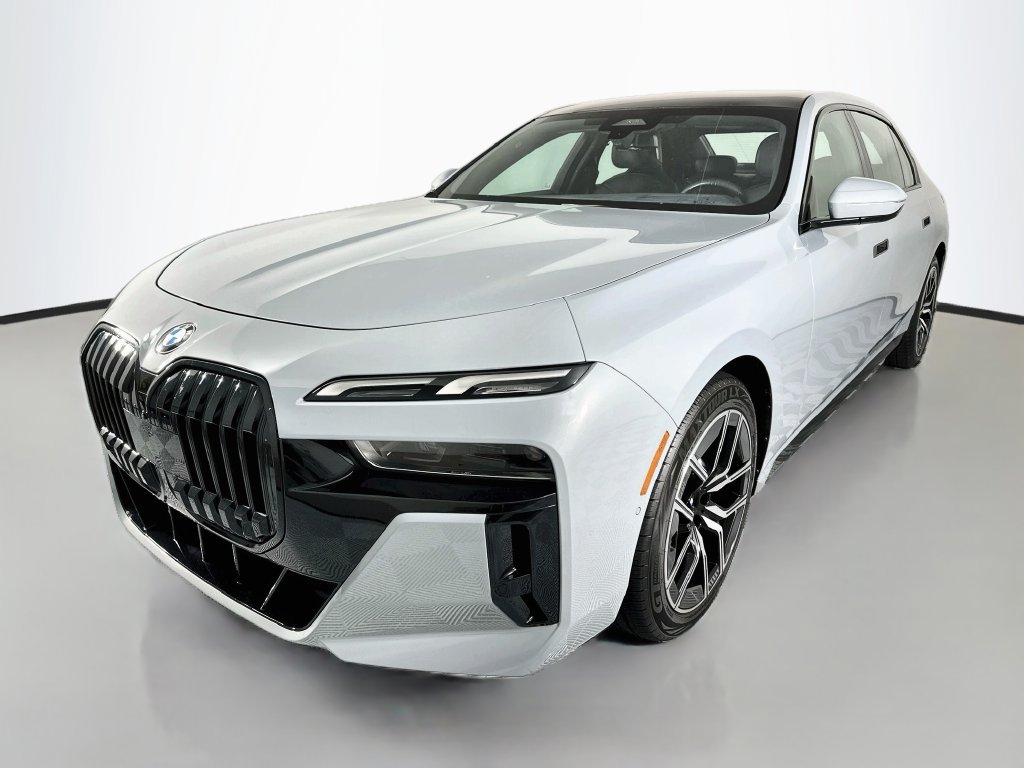 Used 2023 BMW 740i w/ Parking Assistance Package RWD 360° Tour