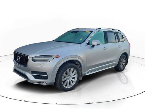 Used 2016 Volvo XC90 T6 Momentum w/ Momentum Plus Package image 3
