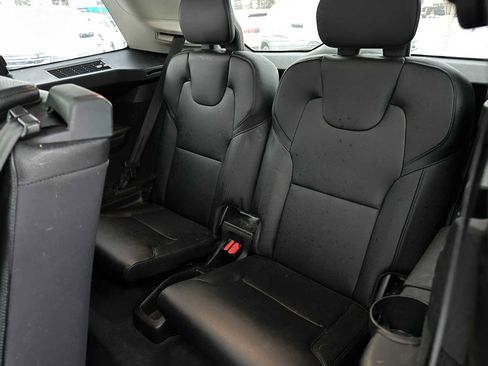 Used 2018 Volvo XC90 T6 Momentum image 16