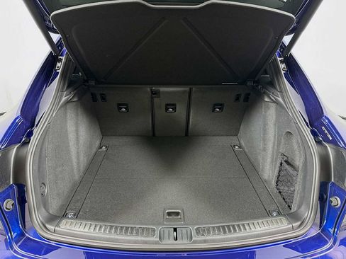 New 2026 Porsche Macan AWD/4WD image 27