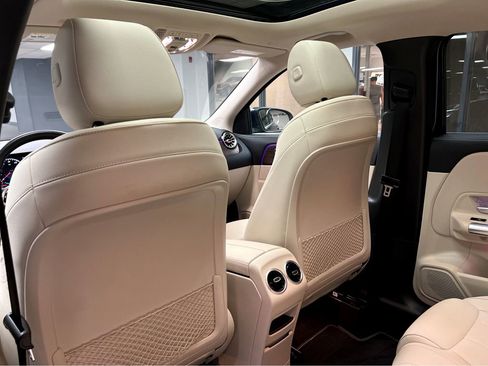 Used 2021 Mercedes-Benz GLA 250 4MATIC image 19