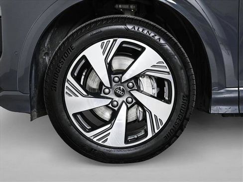 Certified 2025 Audi Q6 e-tron Premium Plus w/ Premium Plus AWD/4WD image 25