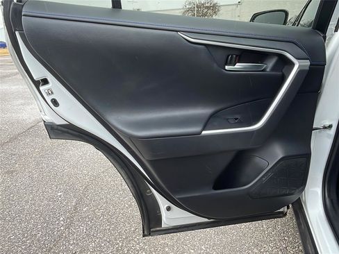 Used 2019 Toyota RAV4 XSE image 17