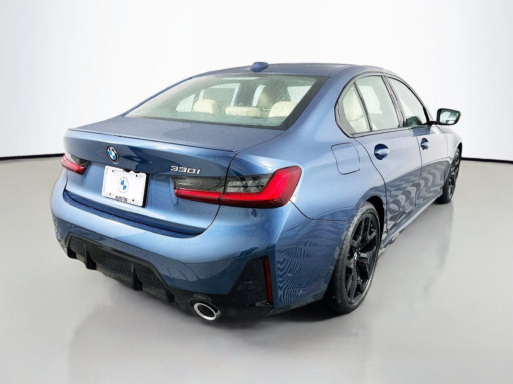 Used 2026 BMW 330i Sedan w/ M Sport Package RWD image 5