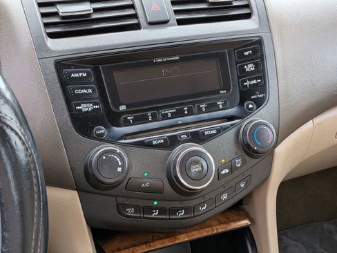 Used 2004 Honda Accord EX image 23