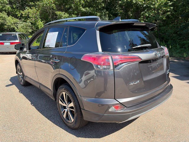 Used 2018 Toyota RAV4 XLE w/ Plus Extra Value Package AWD/4WD image 4