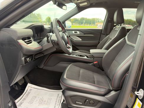 Used 2025 Ford Explorer ST w/ Sun And Sound Package AWD/4WD image 16