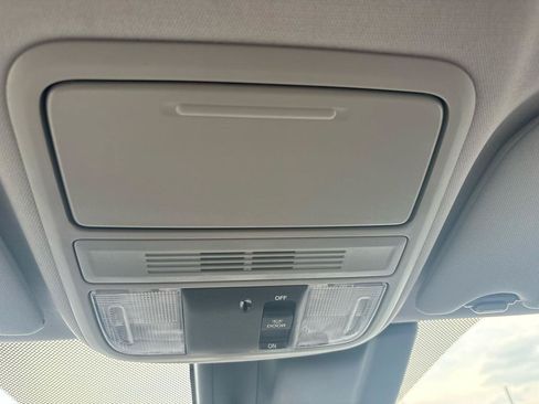 Used 2018 Honda Odyssey EX image 45