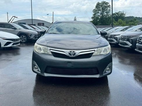 Used 2013 Toyota Camry XLE w/ Leather Pkg FWD image 4