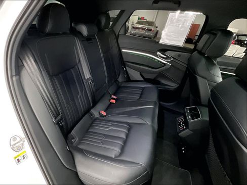 Certified 2023 Audi e-tron Chronos w/ Chronos Package AWD/4WD image 28