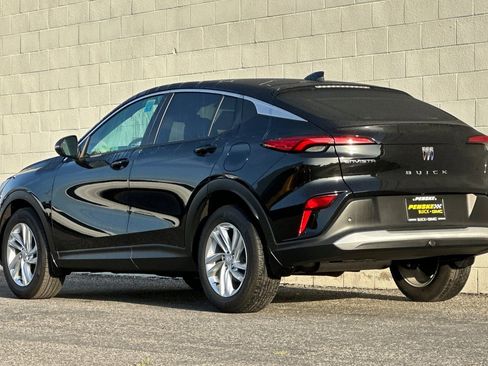 Certified 2024 Buick Envista Preferred w/ Convenience I Package image 6