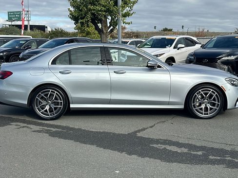 Used 2021 Mercedes-Benz E 350 Sedan image 3