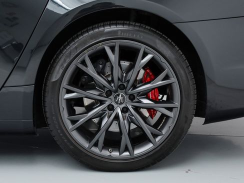Certified 2022 Maserati Quattroporte GT RWD image 20